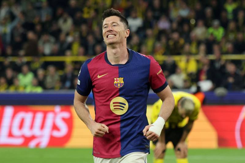 Top 10 Cầu Thủ Ghi Bàn Nhiều Nhất Mùa Giải 2025 3 Robert Lewandowski (Barcelona) – 25 bàn